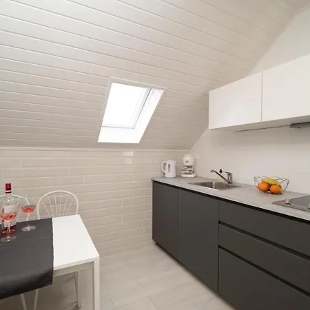 Topaz Apartmanhazak * Balatongyörök