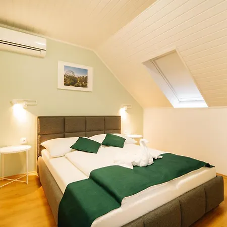 Topaz Apartmanhazak Balatongyörök