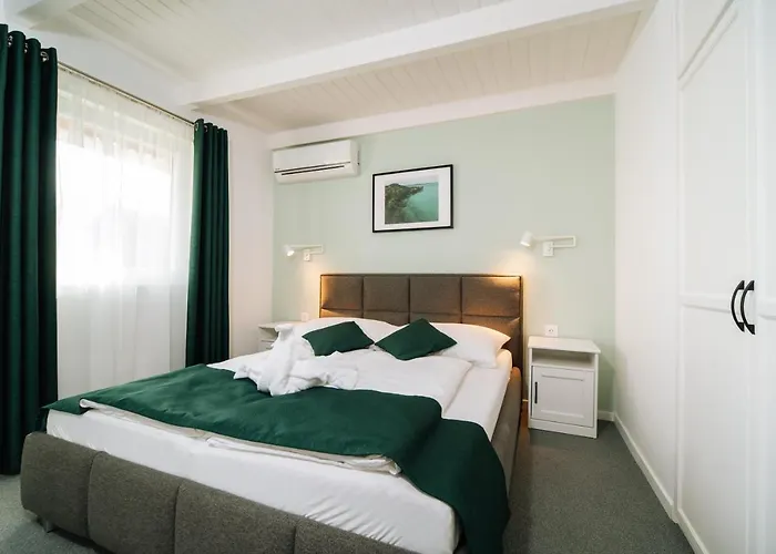 Topaz Apartmanhazak *