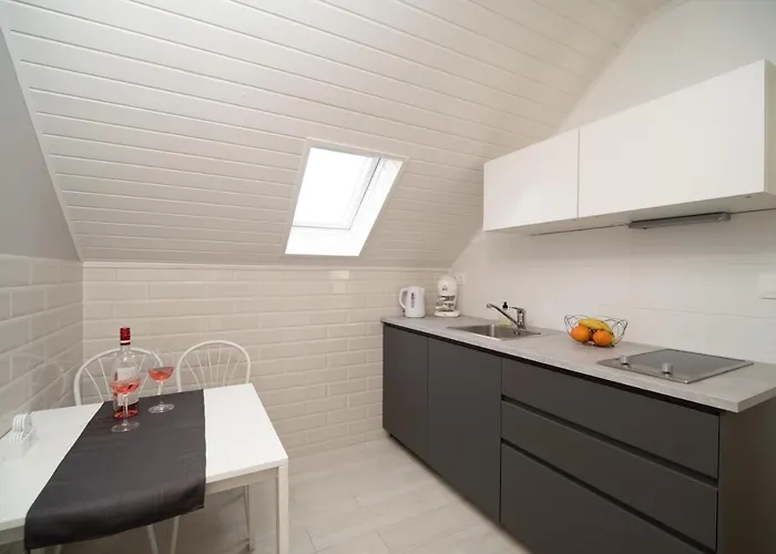 Topaz Apartmanhazak * Balatongyörök