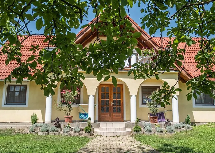 Topaz Apartmanhazak Balatongyörök